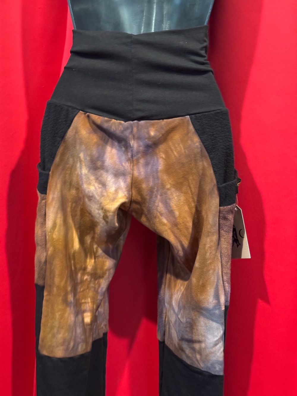 Brown and Black Crossfox Lucien Leggings size Small NWT - Picture 11 of 13